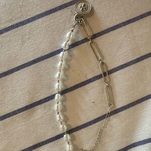 Elegant Silver and Pearl necklace